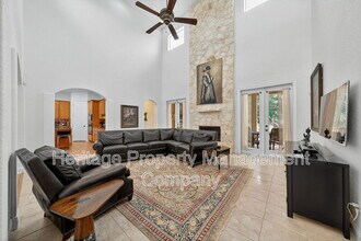 24915 Estancia Cir in San Antonio, TX - Building Photo - Building Photo