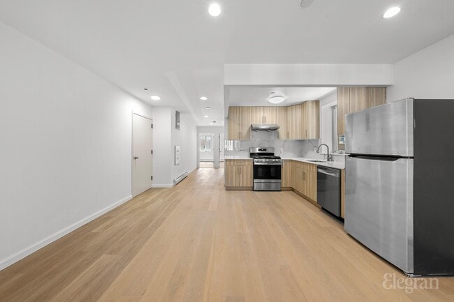 39-57-57 57th St in Queens, NY - Building Photo - Building Photo