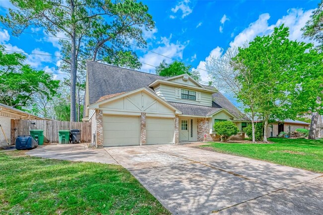 7003 Oak Bough Dr in Houston, TX - Foto de edificio - Building Photo