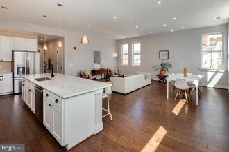 3542 Warder St NW in Washington, DC - Building Photo - Building Photo