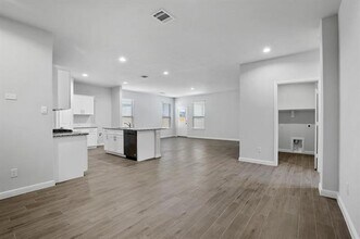 8525 Little Acorn Dr in Fort Worth, TX - Building Photo - Building Photo