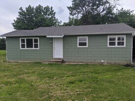 4847 S Farm Rd 229 in Rogersville, MO - Building Photo