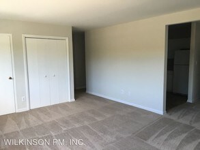 100 W Taylor Run Pkwy in Alexandria, VA - Building Photo - Building Photo