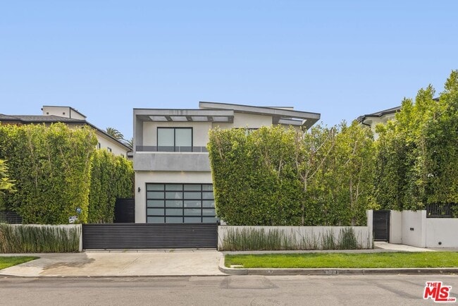 property at 839 N Spaulding Ave