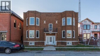 333 Chilver Rd in Windsor, ON - Building Photo