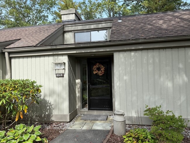 property at 856 Heritage Vlg