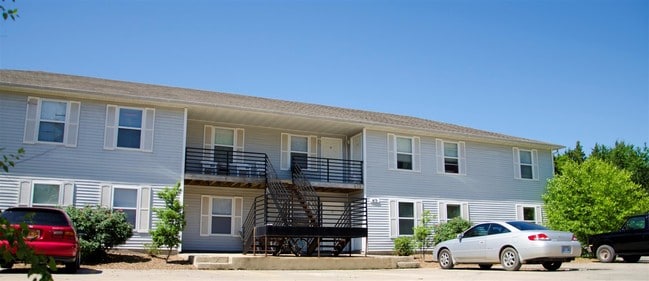 Brentwood Pointe Apartments in Pittsburg, KS - Building Photo - Building Photo