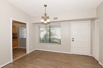 800 NW Fork Rd, Unit 7-10 in Stuart, FL - Building Photo - Building Photo