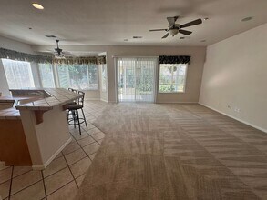 393 Earlham Way in Brentwood, CA - Building Photo - Building Photo