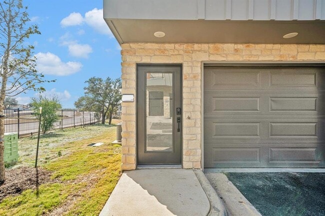 property at 1601 Mustang Dr