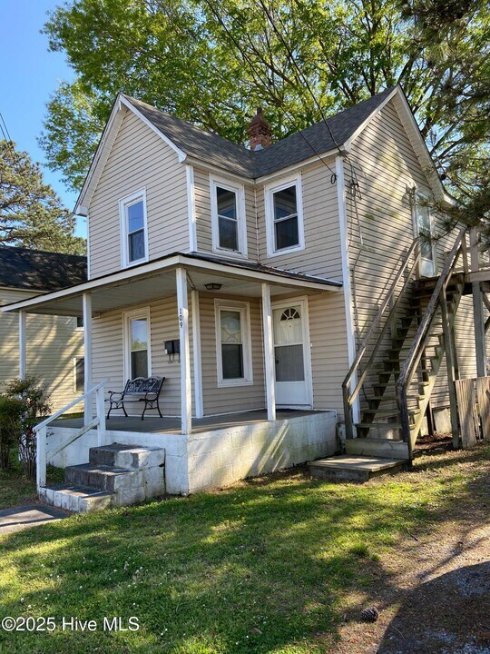 109 E Ward St in Elizabeth City, NC - Building Photo