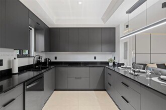 1101 N 14th Ave in Hollywood, FL - Building Photo - Building Photo