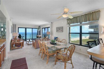 10200 S Ocean Dr in Jensen Beach, FL - Foto de edificio - Building Photo