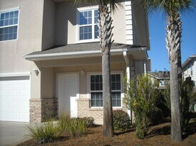 1545 Bentley Cir in Fort Walton Beach, FL - Building Photo