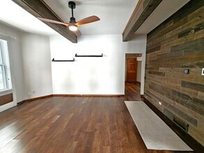 1011 E Grand Ave in Eau Claire, WI - Building Photo - Building Photo