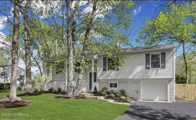 1015 Zircon Dr in Toms River, NJ - Building Photo - Building Photo