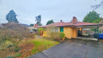 1112 N 29th St in Renton, WA - Building Photo