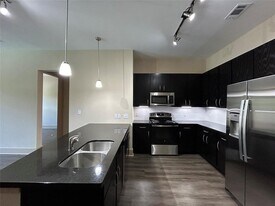230 T C Jester Blvd in Houston, TX - Building Photo