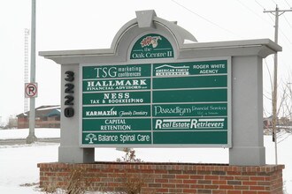 Royal Oak Apartments/ Oak Centre II in Sioux Falls, SD - Building Photo - Building Photo