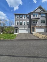 4005 Stefano Dr in Delmont, PA - Building Photo