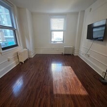 1324 Locust St, Unit 412 in Philadelphia, PA - Building Photo - Building Photo