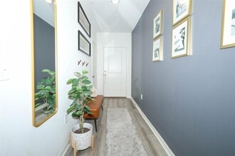 2326 Carrabelle Wy in Sanford, FL - Foto de edificio - Building Photo