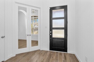 256 Sky Top Dr in Montgomery, TX - Building Photo - Building Photo