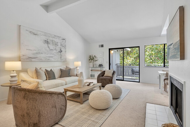 39751 Bissy Cmn in Fremont, CA - Building Photo - Building Photo