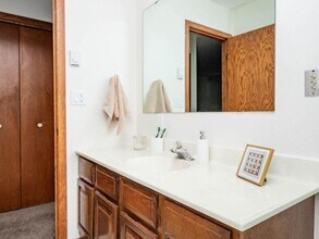 2374 20th Ave S in Fargo, ND - Building Photo - Building Photo