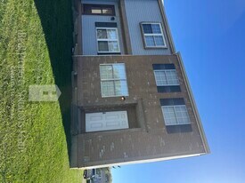 2641 Sandbury Blvd in Columbus, OH - Building Photo
