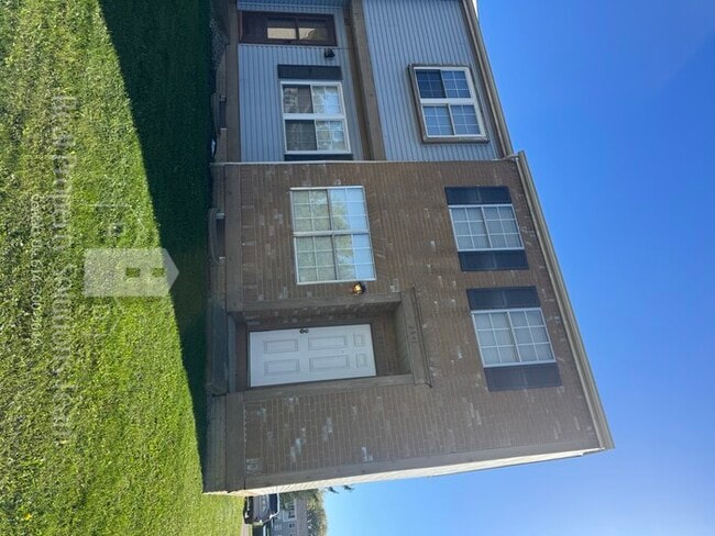 property at 2641 Sandbury Blvd