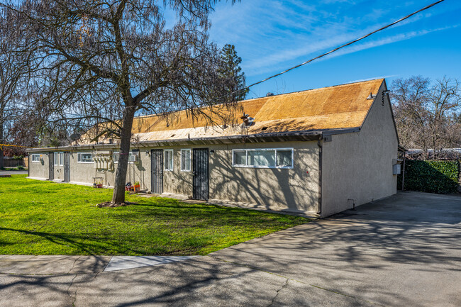 2652 21st Ave in Sacramento, CA - Foto de edificio - Building Photo