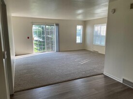 2220 Jackson St in Stoughton, WI - Building Photo