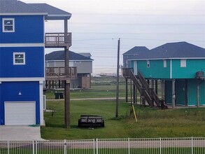 22825 Camino St in Galveston, TX - Building Photo - Building Photo