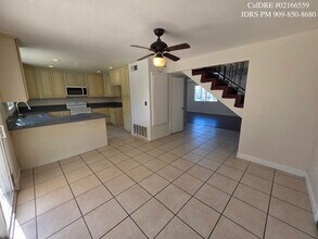 969 S Sage Ave in Rialto, CA - Foto de edificio - Building Photo