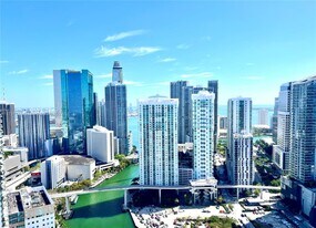 92 SW 3rd St in Miami, FL - Building Photo