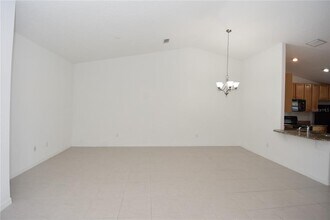 31 Rosecroft Ln in Palm Coast, FL - Building Photo - Building Photo