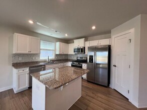 8765 Kenridge Ln in Fuquay Varina, NC - Building Photo - Building Photo