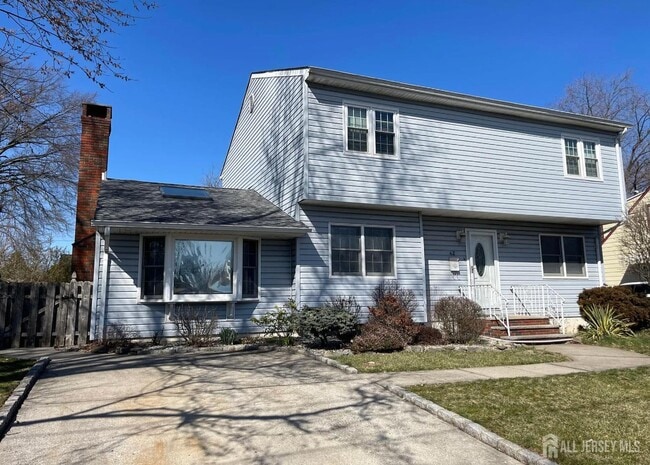42 Avon Terrace in Woodbridge Township, NJ - Building Photo - Building Photo