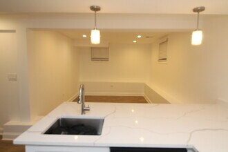 5805 N Richmond St in Chicago, IL - Building Photo - Building Photo