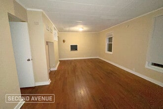 208 S Thomas Ave in Evansville, IN - Foto de edificio - Building Photo