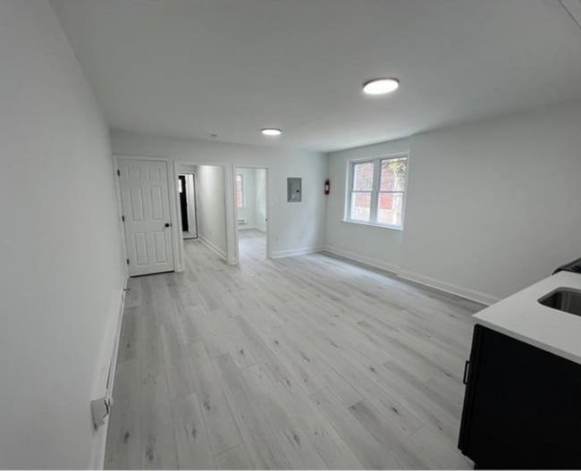 2702 W 7th St, Unit 1