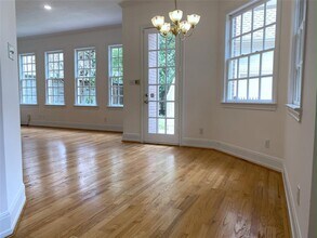3024 Rice Boulevard in Houston, TX - Building Photo - Building Photo