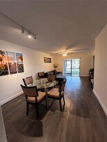 158 NW 92nd Ave in Pembroke Pines, FL - Building Photo