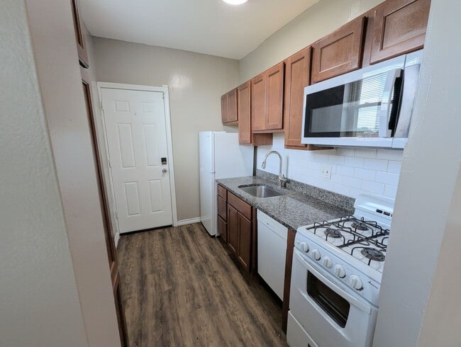 property at 5572 Clemens Ave
