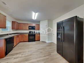 2163 Sage Meadows Dr in Winston-Salem, NC - Foto de edificio - Building Photo