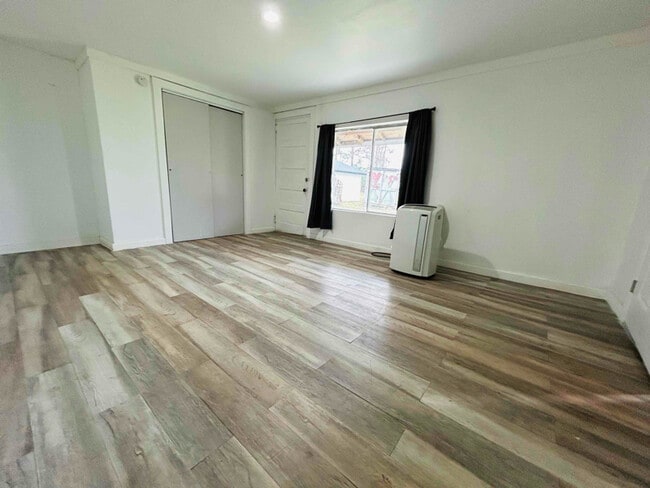 553597 US-1, Unit B in Hilliard, FL - Foto de edificio - Building Photo