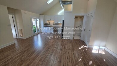 342 Church St in Sonoma, CA - Building Photo - Building Photo