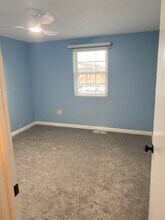 105 Elmwood Dr in Hudson, NH - Building Photo - Building Photo