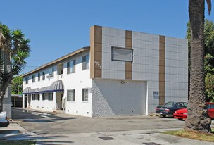 3705 Midvale Ave in Los Angeles, CA - Building Photo